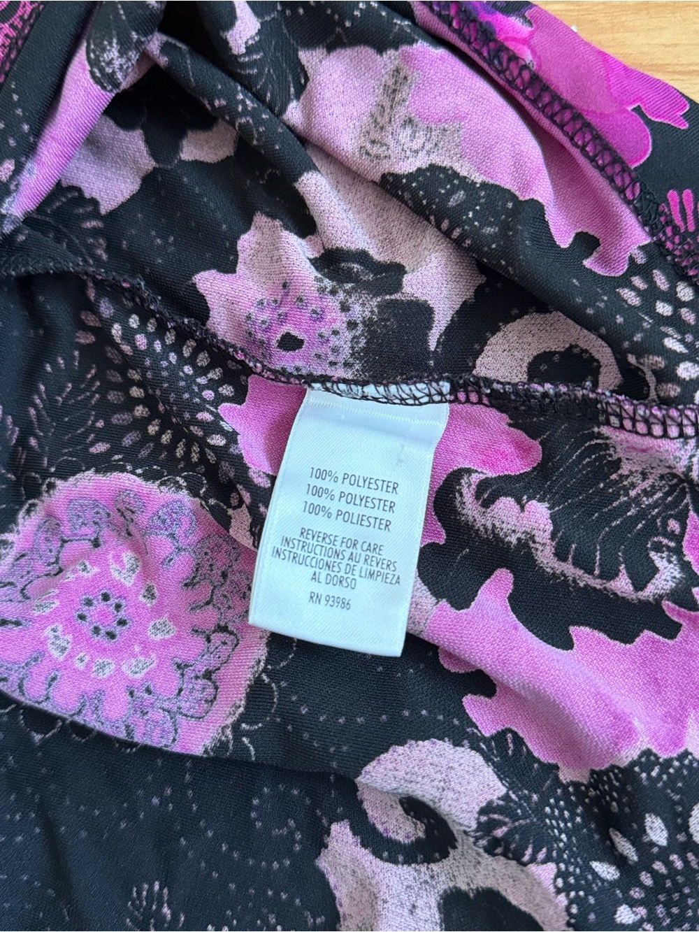Casual Corner Pink and Black Floral Sleeveless Blouse - Picture 4 of 4